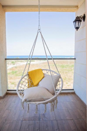 Beach Front 3 Bedroom Apartment with Breathtaking Sea View